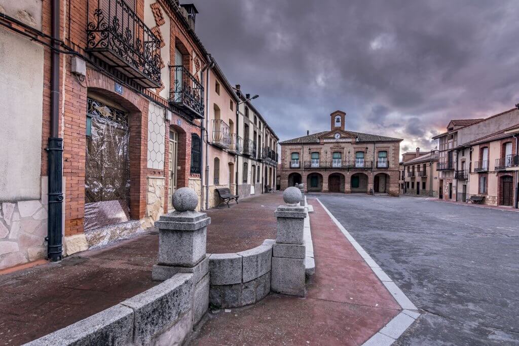 plaza mayor lastras de cuellar